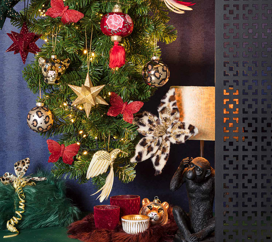 Kersttrends 2020 kerstdecoratie kerstversiering rode kerstballen ornamenten