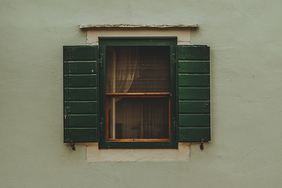 zeegroen zeegroen interieur zeegroen kleur emerald green zee groen emerald smaragd zeegroen muurverf verwassen zeegroen flexa zeegroen histor zeegroen groen in huis