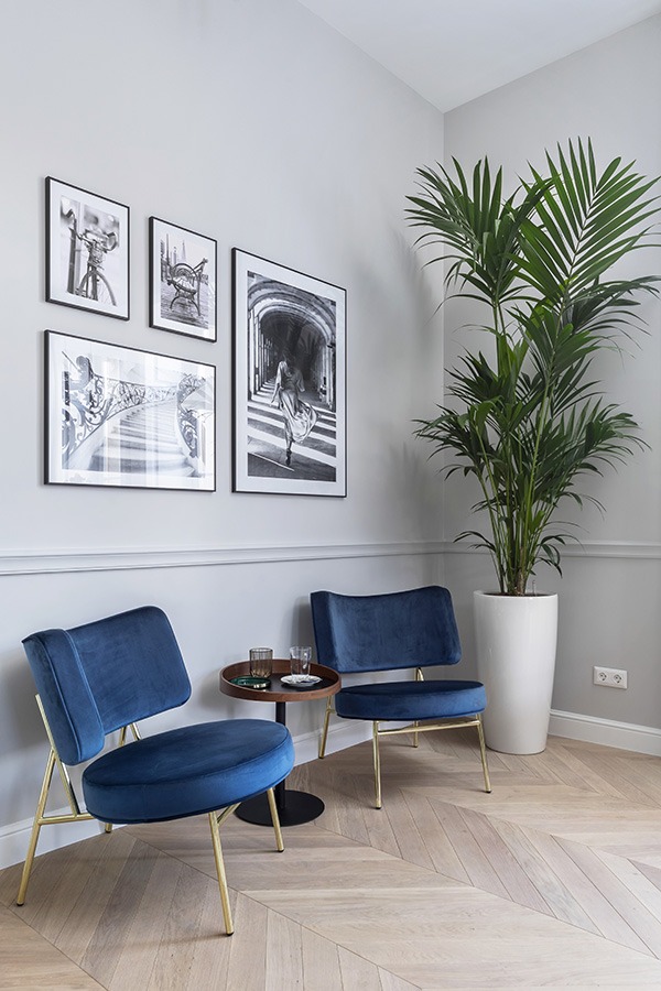 blauw interieur donkerblauw interieur blauw grijs interieur blauw groen interieur blauwe woonkamer blauwe muur donkerblauwe muur grijsblauwe muur wanddecoratie blauw lichtblauwe muur woonkamer welke kleuren passen bij blauw welke kleur past bij blauw combineren