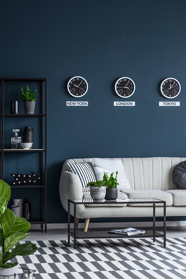 kleur verf muur kleur muur donkerblauwe muur muurkleuren blauwe muur taupe muur warme kleuren woonkamer kleur muur woonkamer blauwe muur terra muur terracotta muur groene muur taupe muur grijze muur