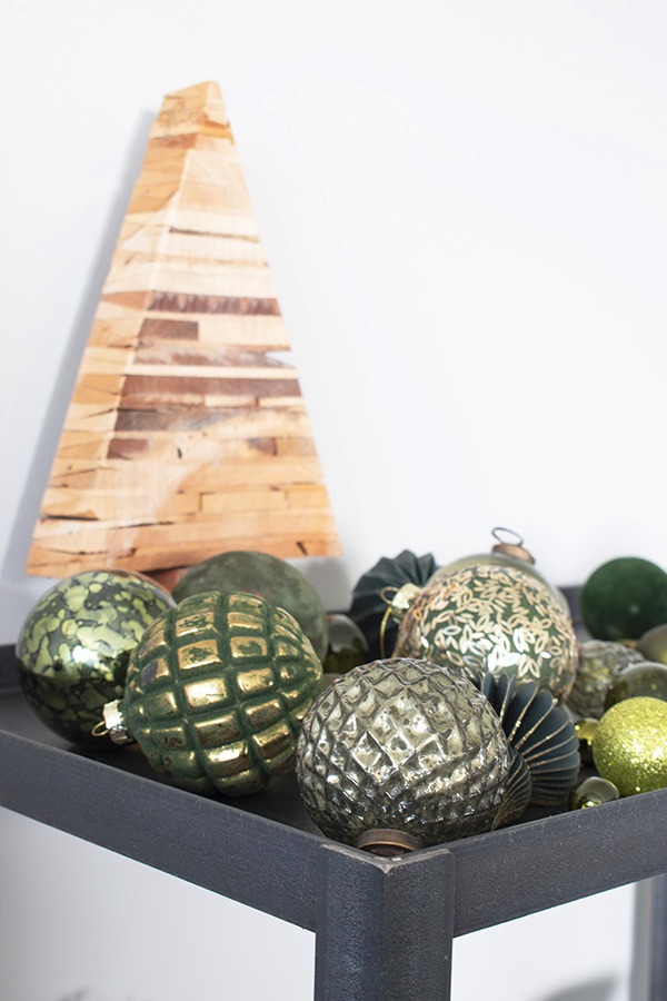 groene kerstversiering groene kerstballen kerstboom met groene kerstballen donkergroene kerstballen olijfgroene kerstballen kerstballen mintgroen mintgroene kerstballen bijzondere kerstballen glazen kerstballen vintage kerstballen papieren kerstballen 