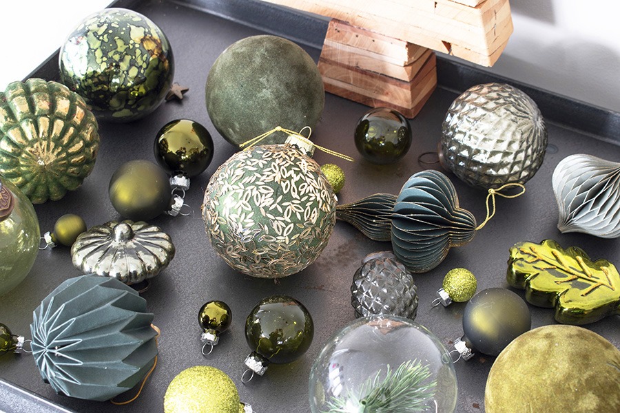 groene kerstversiering groene kerstballen kerstboom met groene kerstballen donkergroene kerstballen olijfgroene kerstballen kerstballen mintgroen mintgroene kerstballen bijzondere kerstballen glazen kerstballen vintage kerstballen papieren kerstballen 