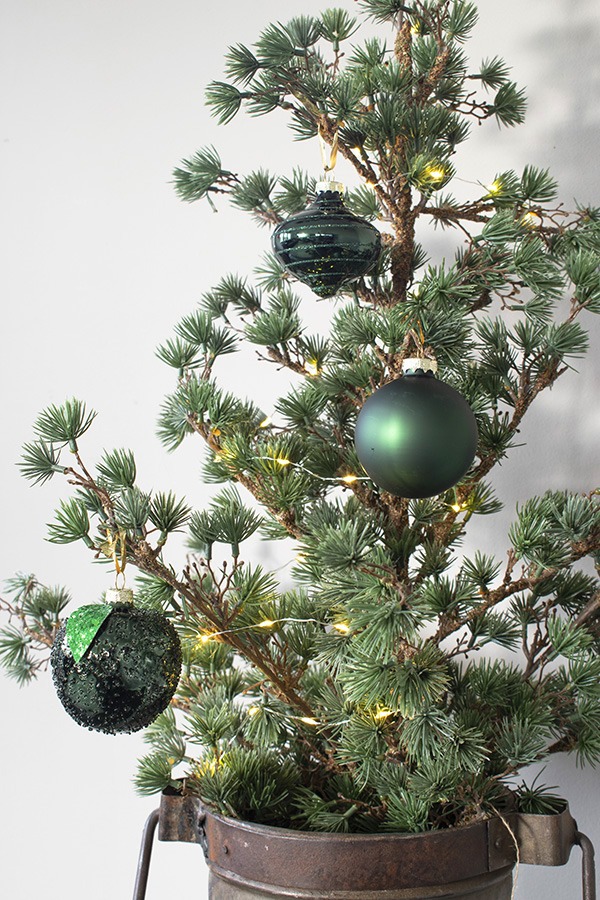 groene kerstballen groene kerstdecoratie groene kerstversiering kerstballen groen kerstboom met groene kerstballen groene kerstbal groene kerstslinger kerstversiering binnen kerstdecoratie 2020 kerstdecoratie 2021 kerstdecoratie 2022 luxe kerstdecoratie 