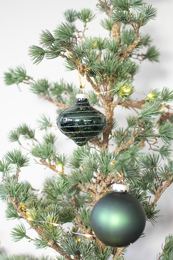 groene kerstballen groene kerstdecoratie groene kerstversiering kerstballen groen kerstboom met groene kerstballen groene kerstbal groene kerstslinger kerstversiering binnen kerstdecoratie 2020 kerstdecoratie 2021 kerstdecoratie 2022 luxe kerstdecoratie 