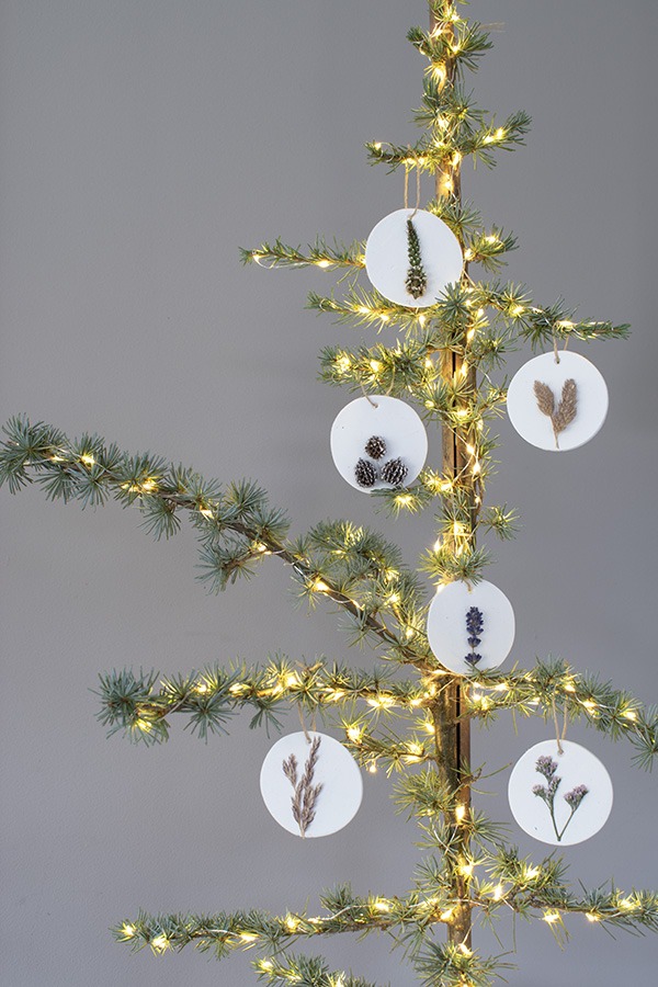 diy kerst diy kerstdecoratie kerst diy kerst decoratie diy diy ornaments ornaments kerstornamenten kerstornament kersthangers papieren kersthangers leuke kersthangers kerstversiering binnen kerstboomversiering 2020 kerstboomversiering 2021