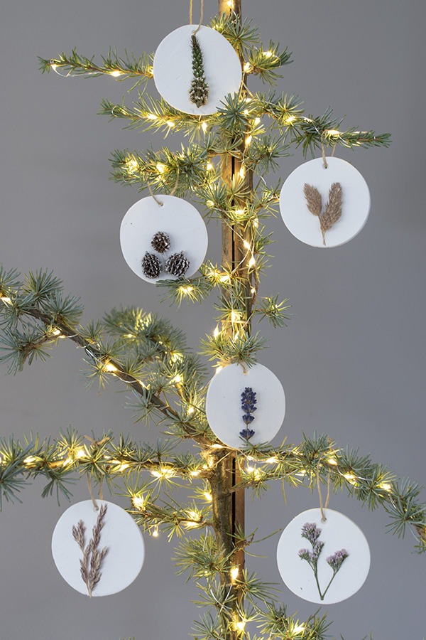 diy kerst diy kerstdecoratie kerst diy kerst decoratie diy diy ornaments ornaments kerstornamenten kerstornament kersthangers papieren kersthangers leuke kersthangers kerstversiering binnen kerstboomversiering 2020 kerstboomversiering 2021