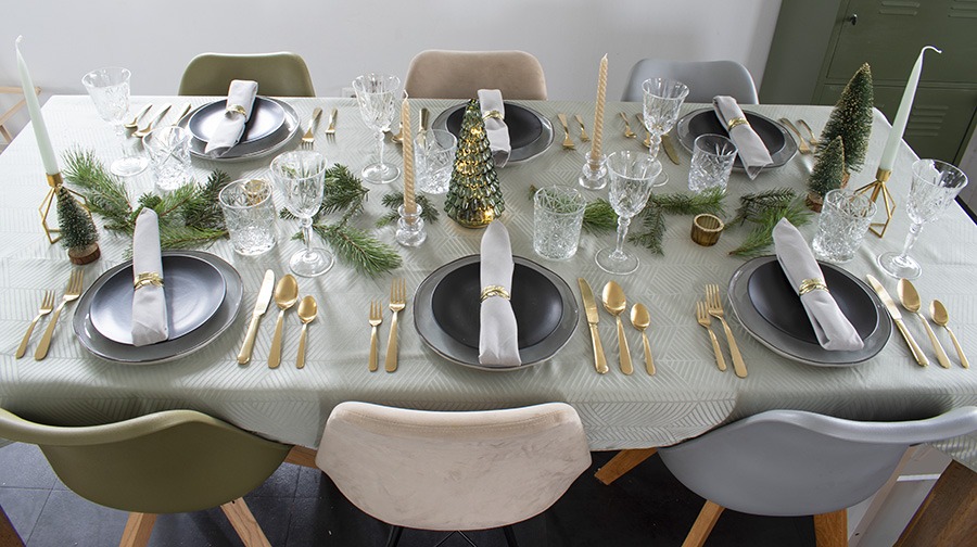 kersttafel kersttafel dekken tafel dekken kerst kersttafel decoratie kersttafel zwart goud kersttafel goud originele kersttafel kersttafel versiering kersttafel 2020 kersttafel groen