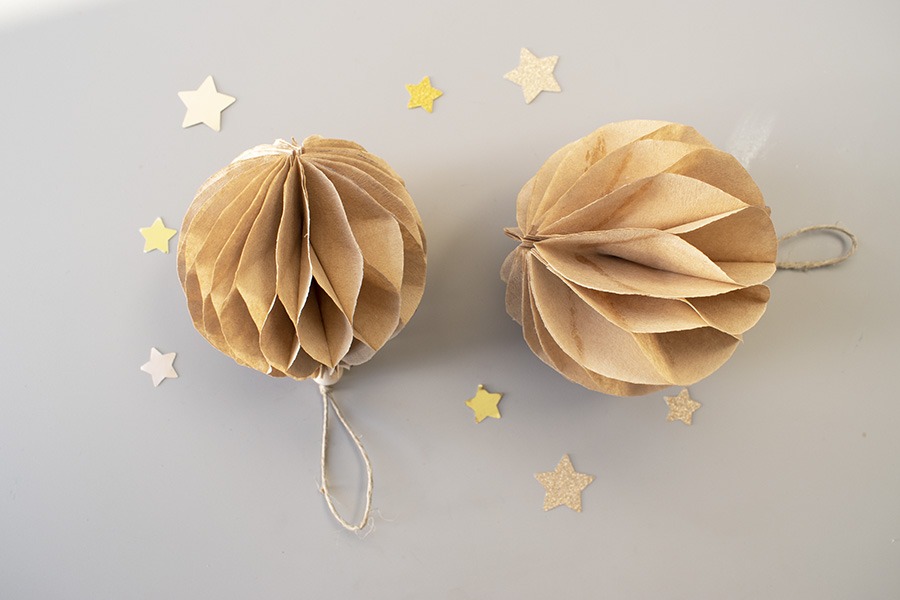 DIY-honeycombs-papieren-kerstversiering